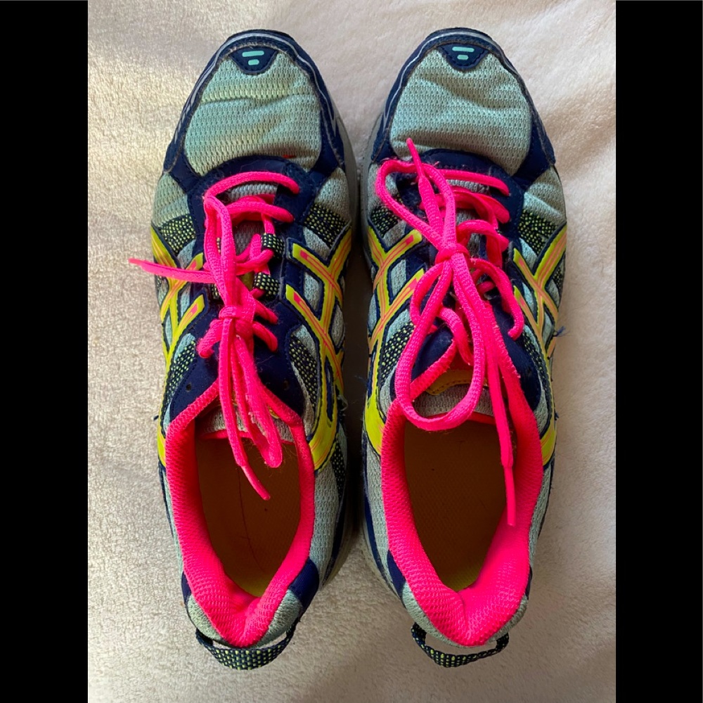 🌸2 for$12. ASICS tennis shoes size 10.  Great condition. Fun colors